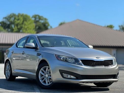 Used 2013 Kia Optima LX w/ Convenience Pkg FWD image 3