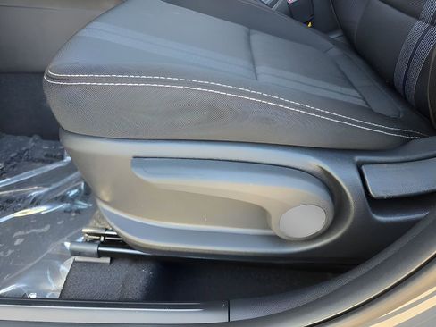 New 2025 Hyundai Venue SEL FWD image 15