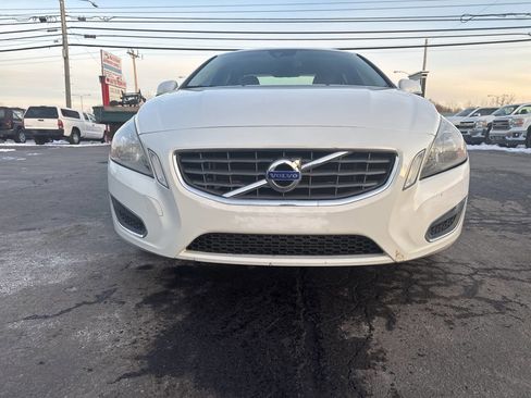 Used 2012 Volvo S60 T5 image 2