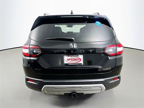 Certified 2024 Honda Pilot TrailSport image 20