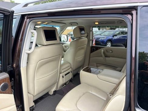 Used 2017 INFINITI QX80 4WD w/ Driver Assistance Package image 34