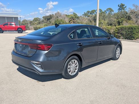 Used 2021 Kia Forte Sedan image 5