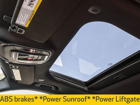 New 2025 Jeep Grand Cherokee Altitude image 7