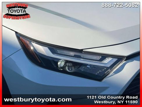 Certified 2022 Toyota RAV4 XLE Premium AWD/4WD image 14