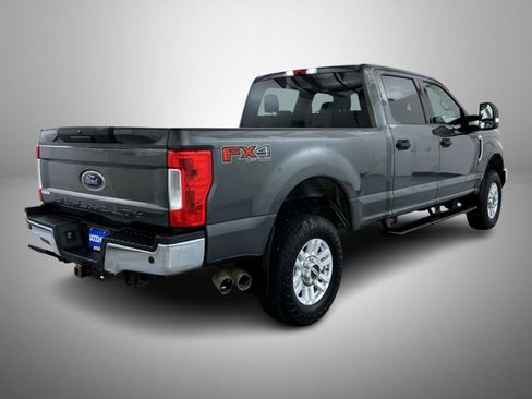 Used 2019 Ford F250 XLT w/ XLT Value Package AWD/4WD image 5