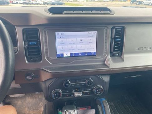 Used 2023 Ford Bronco Outer Banks w/ Sasquatch Package AWD/4WD image 12