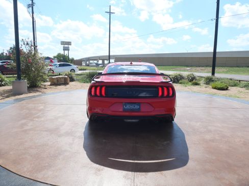 Used 2020 Ford Mustang GT Premium w/ Performance Package - Level 2 image 3