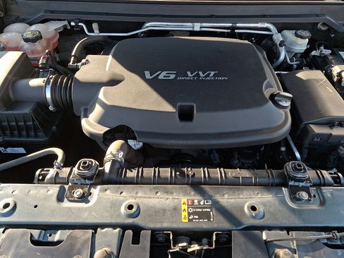 Used 2017 Chevrolet Colorado Z71 image 27