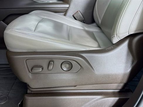 Used 2021 Chevrolet Tahoe LT w/ LT Signature Package image 22