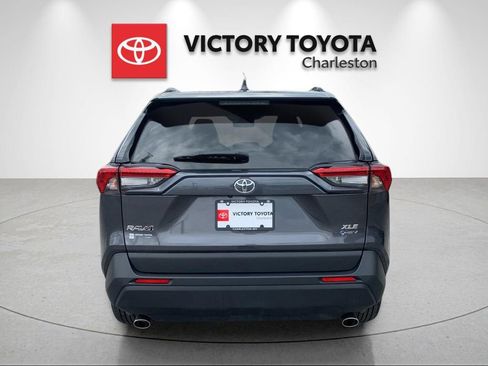 Used 2025 Toyota RAV4 XLE AWD/4WD image 4