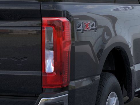 New 2026 Ford F350 XLT image 21