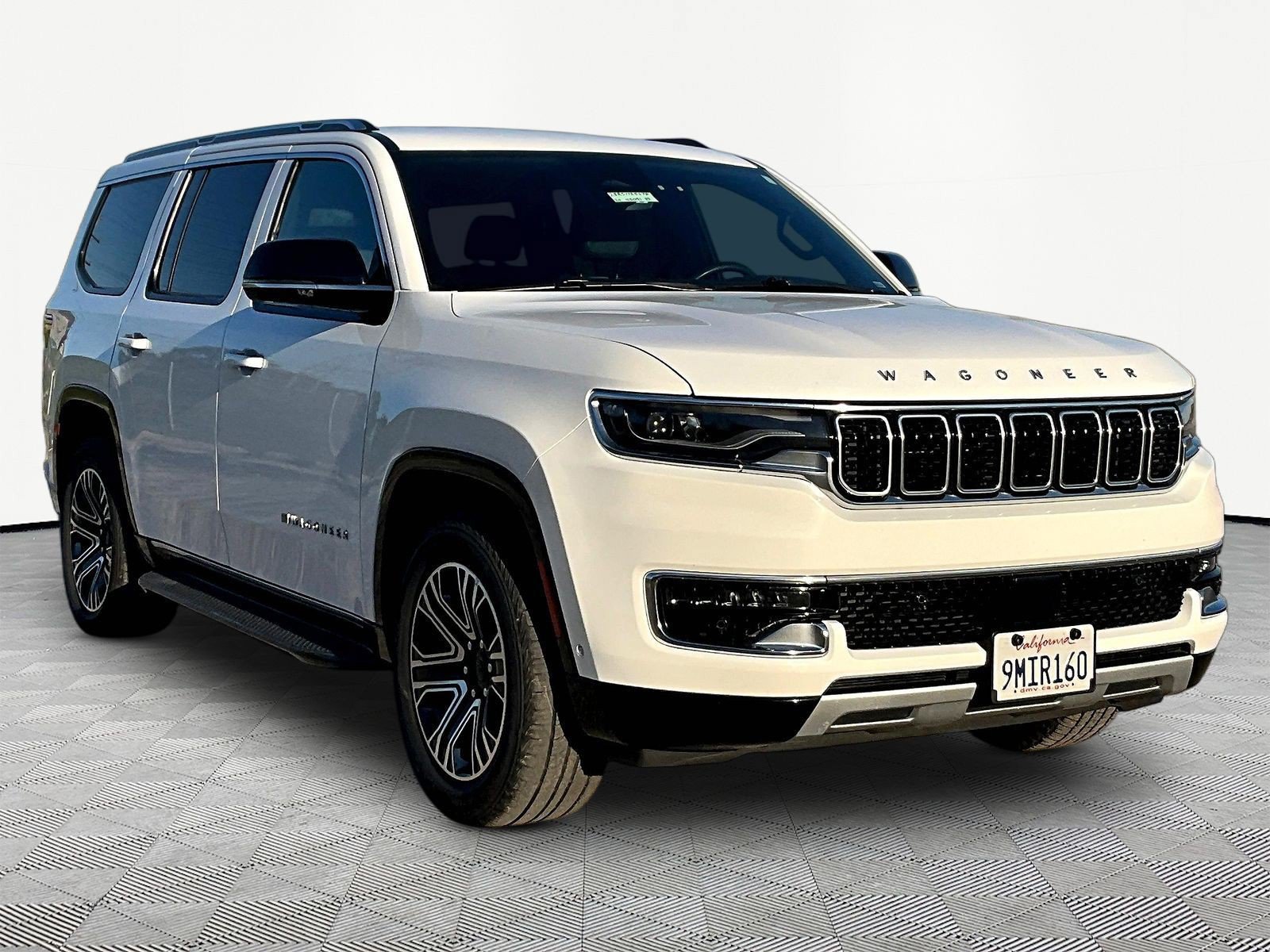 Used 2024 Jeep Wagoneer Series II AWD/4WD image 3