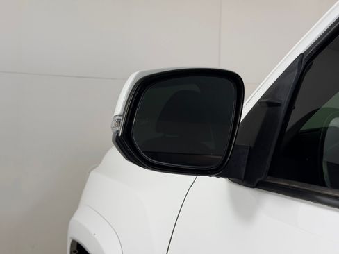 Used 2020 Toyota Tacoma SR5 AWD/4WD image 21