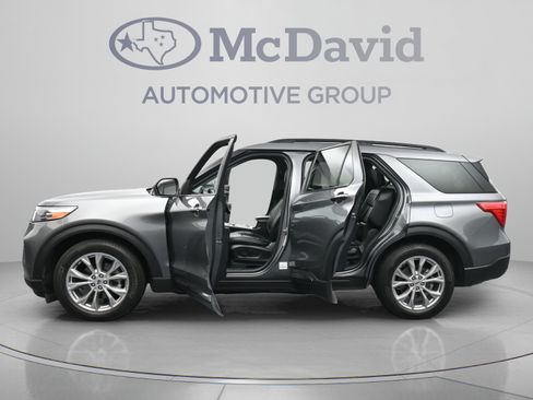 Used 2024 Ford Explorer XLT w/ Equipment Group 202A RWD image 42