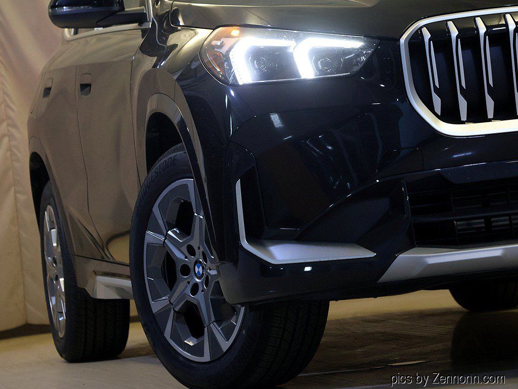 Used 2027 BMW X1 xDrive28i AWD/4WD image 4
