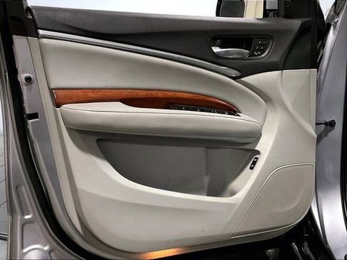 Used 2017 Acura MDX FWD w/ Advance Package image 23