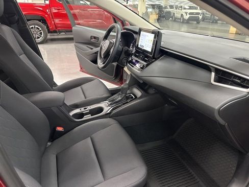 Certified 2025 Toyota Corolla LE image 25