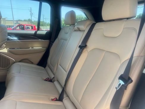 Used 2024 Jeep Grand Cherokee Limited 4xe AWD/4WD image 27