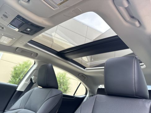 Used 2022 Lexus ES 350 w/ Premium Package FWD image 29