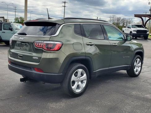 Used 2020 Jeep Compass Latitude w/ Popular Equipment Group AWD/4WD image 3
