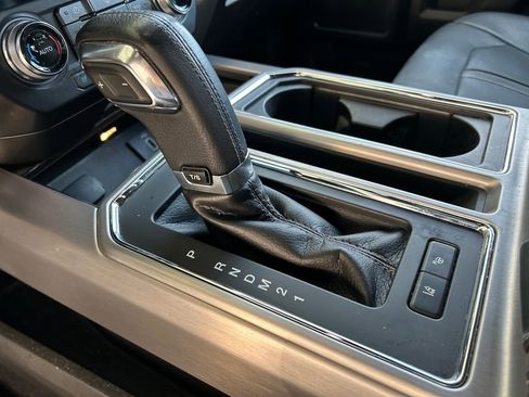 Used 2016 Ford F150 Platinum w/ Equipment Group 701A Luxury image 19