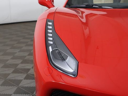 Used 2019 Ferrari 488 Spider RWD image 11