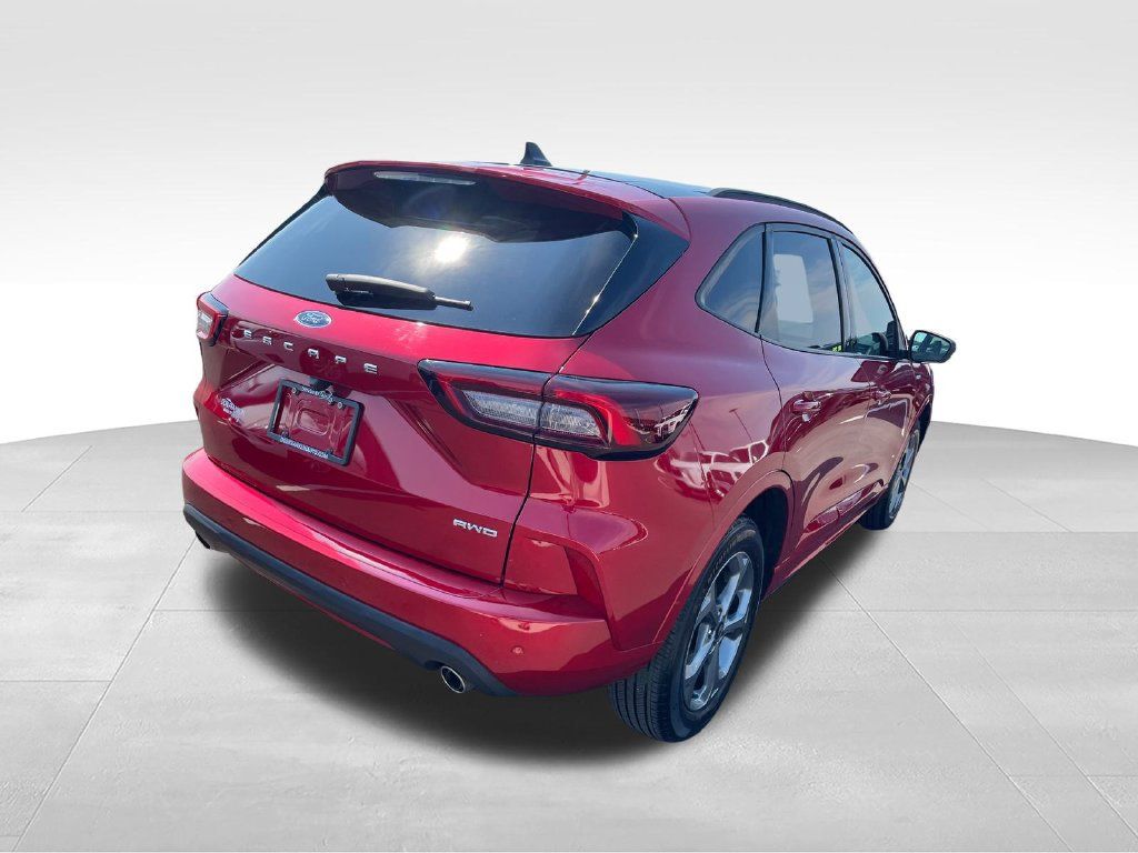 Used 2023 Ford Escape ST-Line w/ Tech Pack #1 AWD/4WD image 5