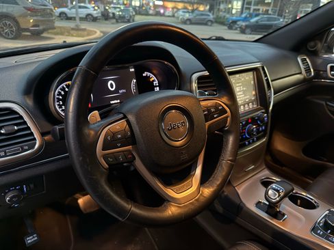 Used 2015 Jeep Grand Cherokee Limited image 40