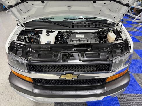 Used 2024 Chevrolet Express 2500 w/ Driver Convenience Package image 9