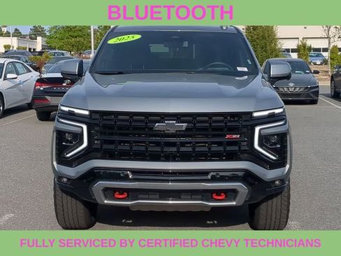 Used 2025 Chevrolet Suburban Z71 image 12