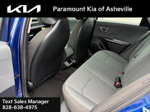 New 2025 Kia K4 LXS image 19