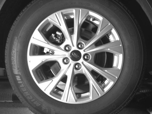 Used 2025 Ford Escape Active w/ Cold Weather Package FWD image 32