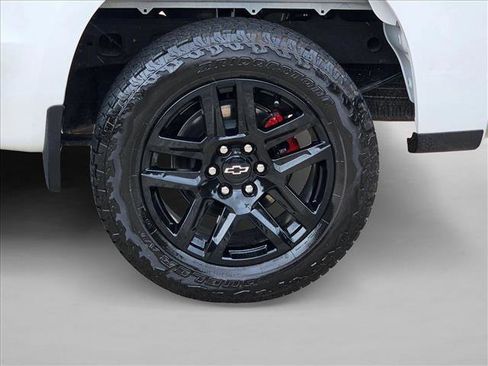 Used 2025 Chevrolet Silverado 1500 Custom w/ Turbomax Blackout Package RWD image 19