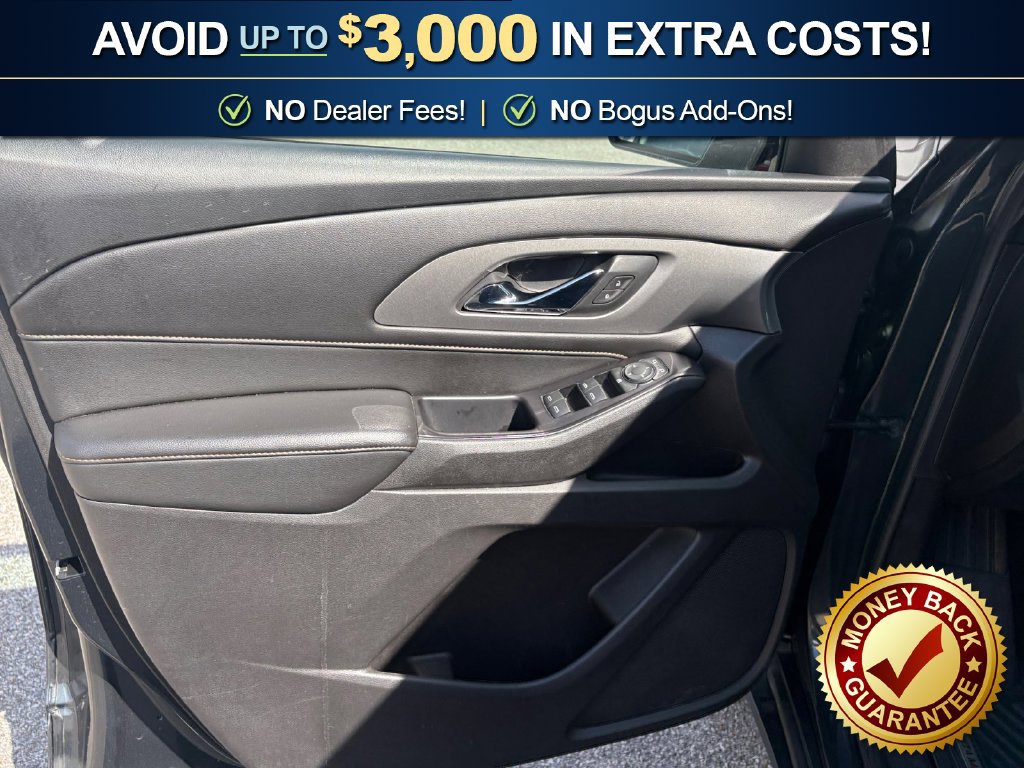 Used 2018 Chevrolet Traverse LT FWD image 16