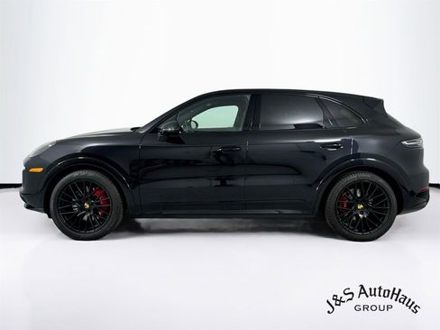 Used 2021 Porsche Cayenne GTS AWD/4WD image 4