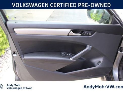 Used 2022 Volkswagen Passat 2.0T SE FWD image 18