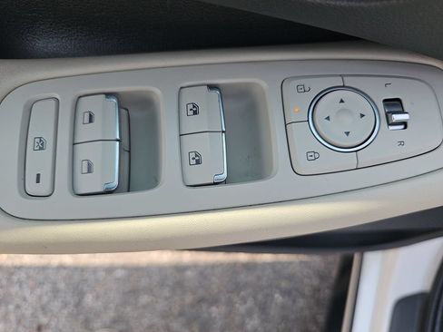 Used 2025 Hyundai Sonata SEL FWD image 27