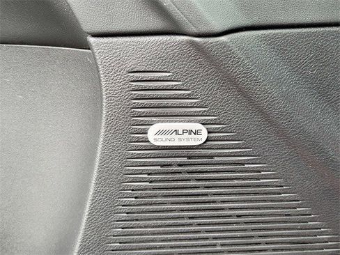 Used 2020 Dodge Challenger R/T w/ Plus Package image 26