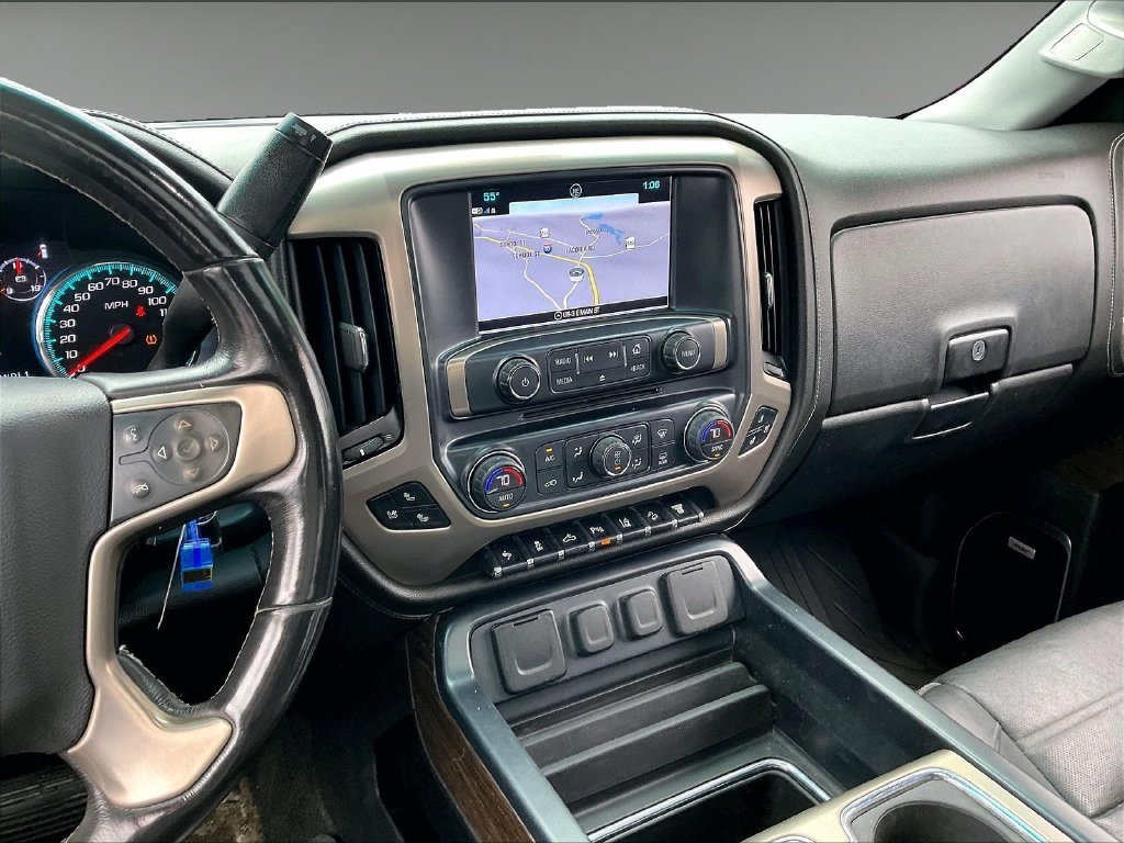 Used 2018 GMC Sierra 2500 Denali w/ Duramax Plus Package AWD/4WD image 17