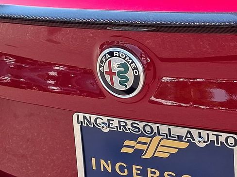 Used 2018 Alfa Romeo Giulia Ti Sport w/ Quick Order Package 22S Sport AWD/4WD image 29