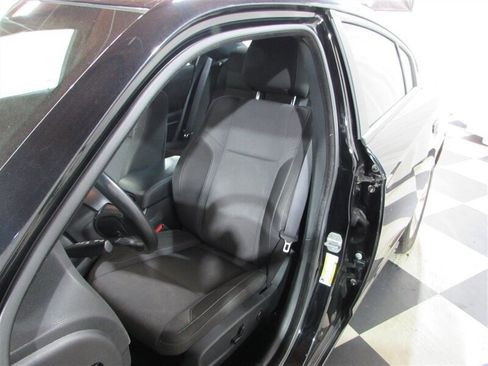 Used 2022 Dodge Charger SXT image 11