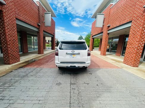 Used 2014 Toyota 4Runner Limited AWD/4WD image 5