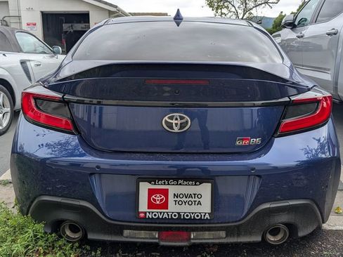 Used 2025 Toyota GR86 Premium w/ ALL Weather Mat Package (TMS) RWD image 4