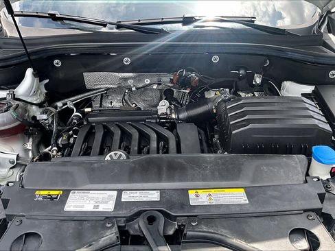 Used 2023 Volkswagen Atlas SEL R-Line AWD/4WD image 30