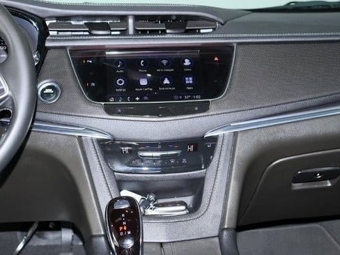 Certified 2024 Cadillac XT5 Luxury image 18