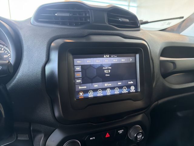 Used 2019 Jeep Renegade Latitude FWD image 22