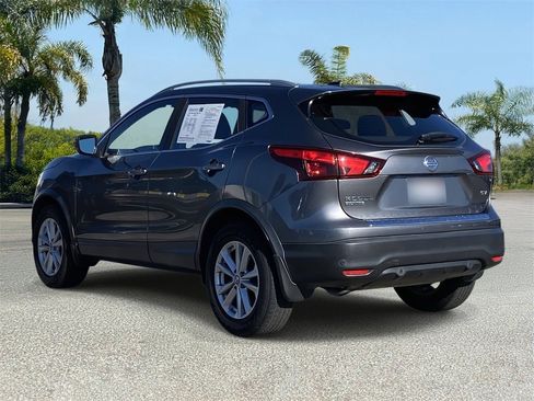 Certified 2019 Nissan Rogue Sport SV image 2