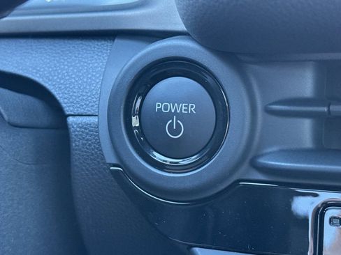 New 2025 Toyota Crown Signia image 21