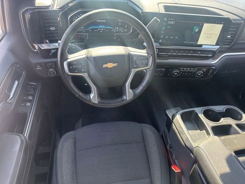 Used 2025 Chevrolet Silverado 2500 LT w/ Convenience Package AWD/4WD image 13