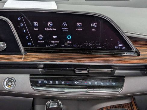 Certified 2021 Cadillac Escalade Premium Luxury image 18
